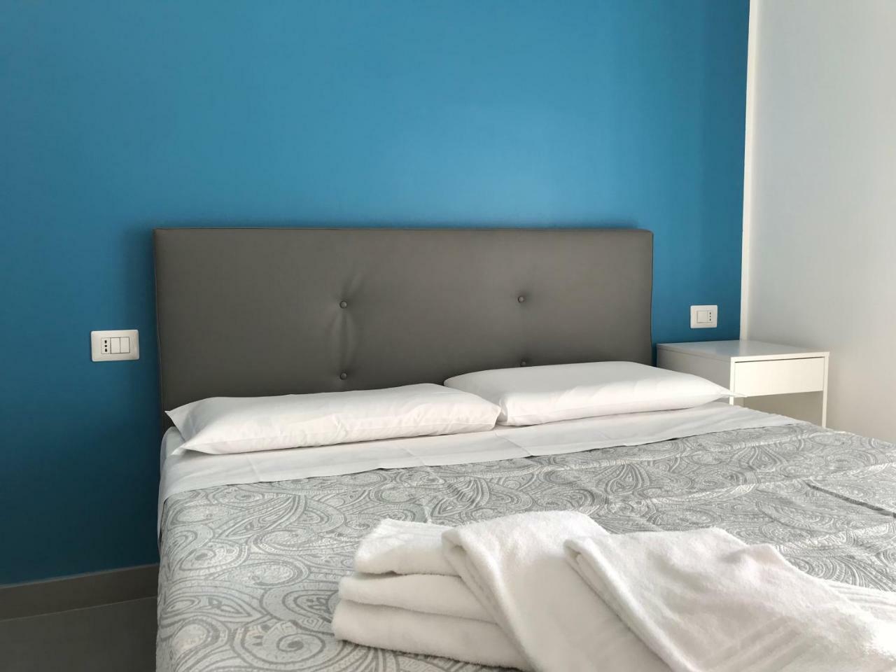 Joy Rooms Milano Exteriör bild